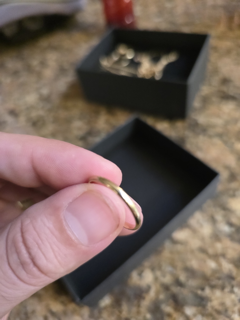 10k Gold Classic Vintage Thin Ring - Size 8 - Picture 4 of 7